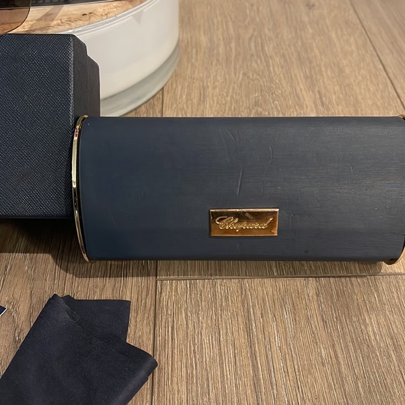 Chopard  Elegant sunglasses. Used in very Good condition. - Picture 3 of 8